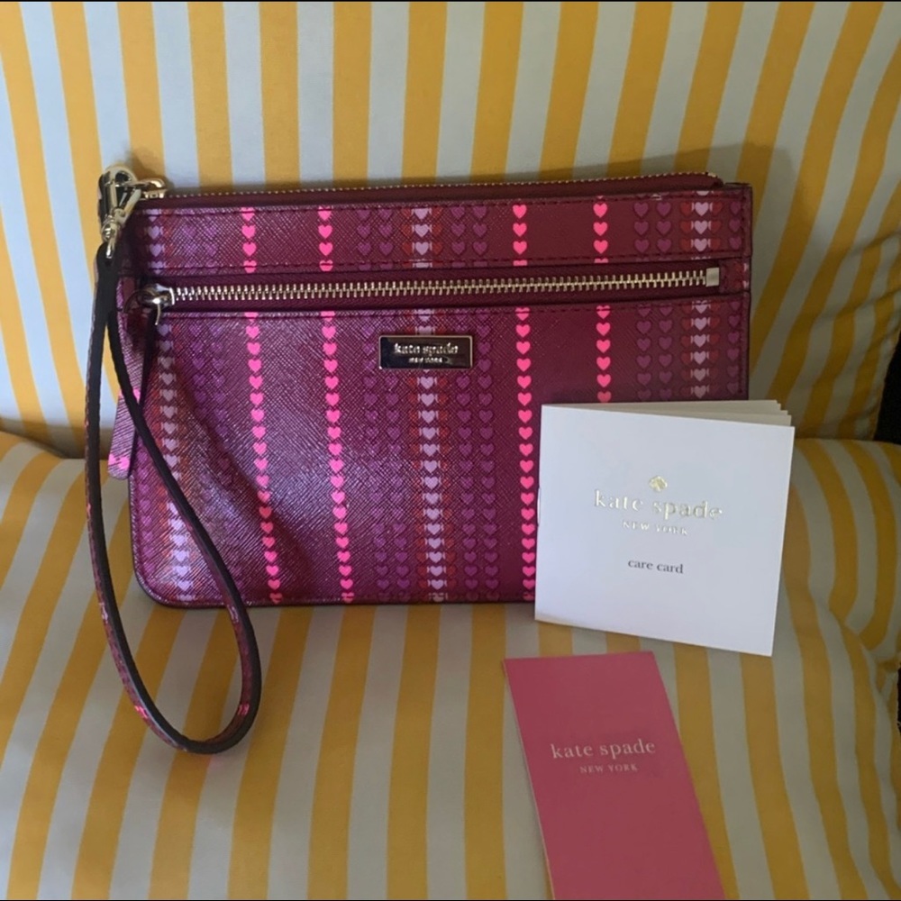 Kate Spade ♠️ wristlet 5x7